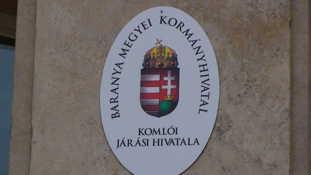 ÁPRILIS 12-13-ÁN KELL BEIRATKOZNI AZ ÁLTALÁNOS ISKOLÁKBA ÁPRILIS 12-13-ÁN KELL BEIRATKOZNI AZ ÁLTALÁNOS ISKOLÁKBA